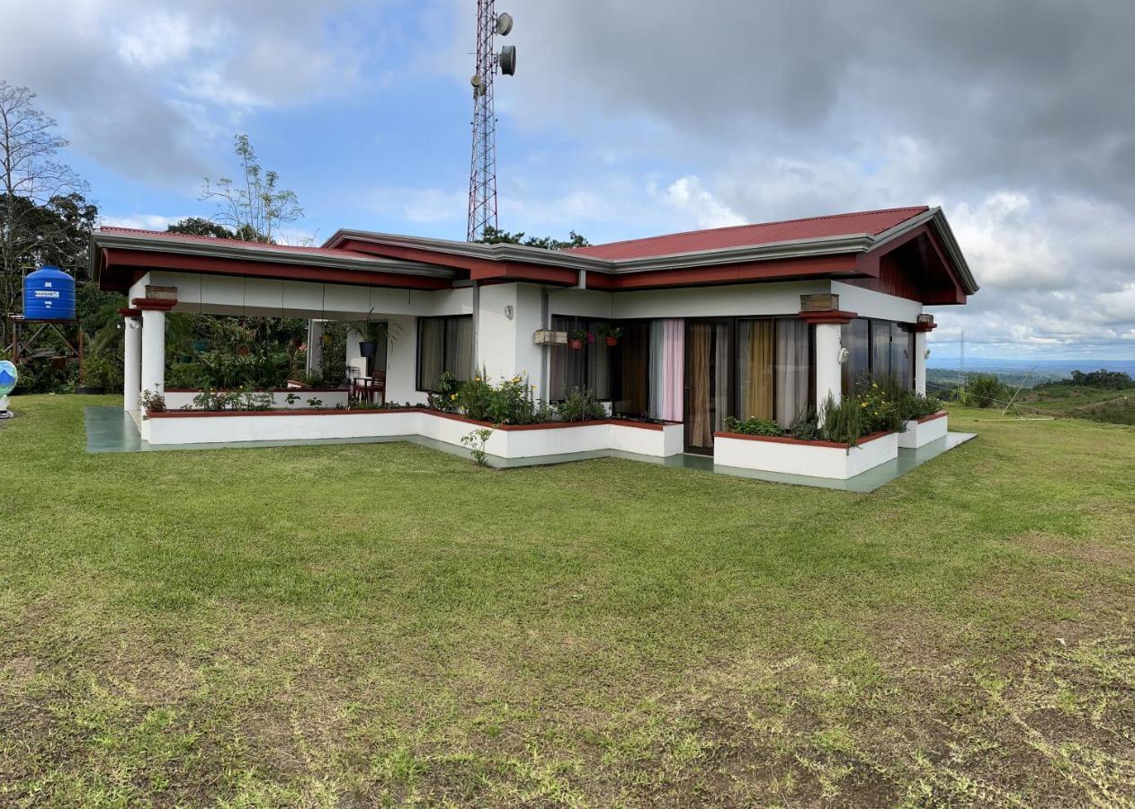 Las Pavitas Cottages La Fortuna المظهر الخارجي الصورة