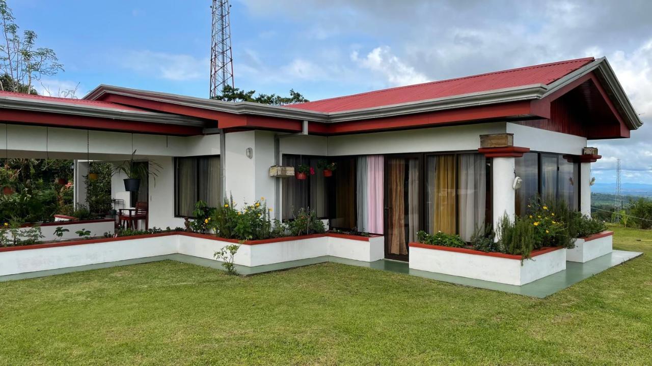 Las Pavitas Cottages La Fortuna المظهر الخارجي الصورة