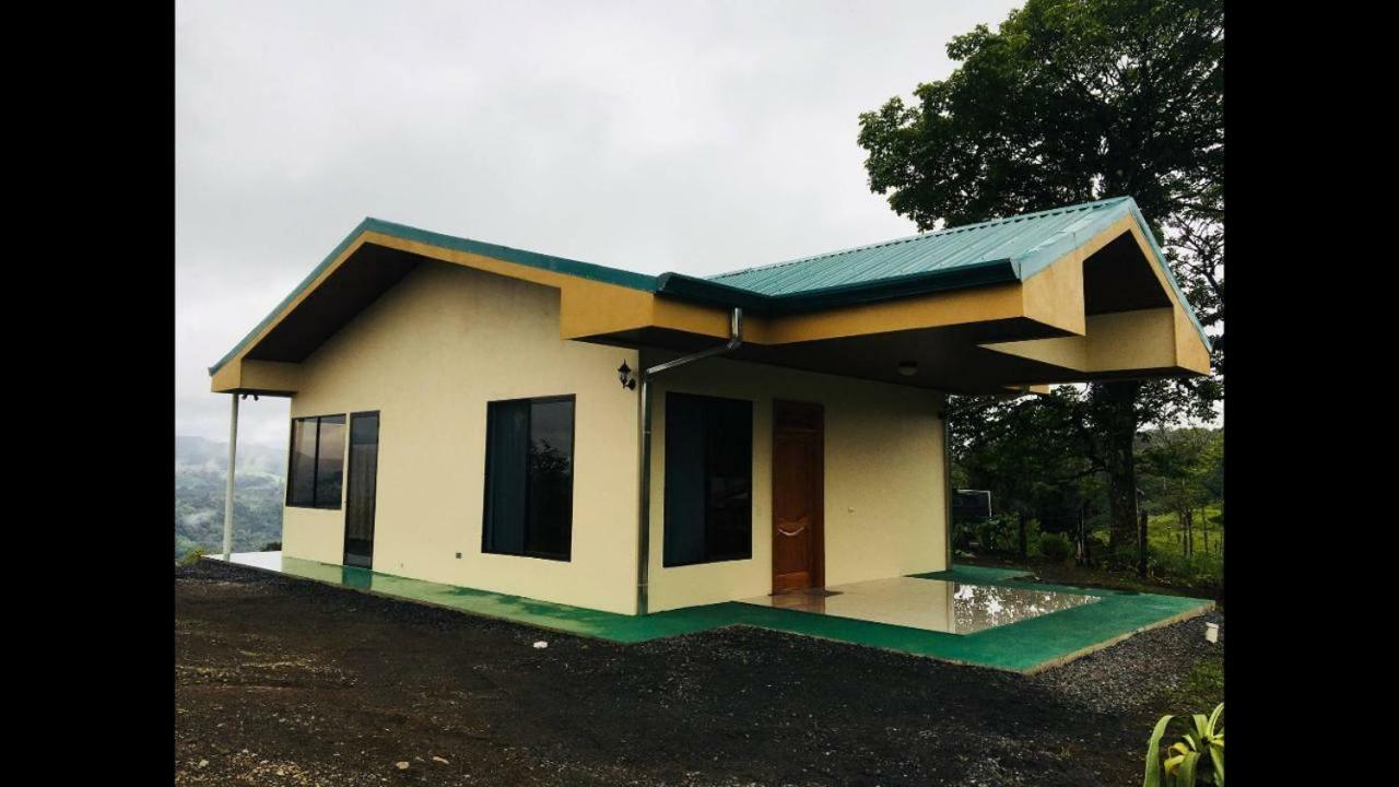 Las Pavitas Cottages La Fortuna المظهر الخارجي الصورة